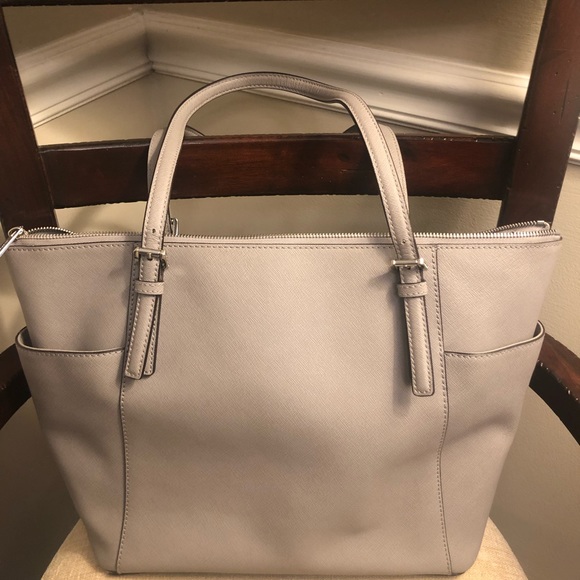 Michael Kors Jet Set Saffiano Top Zip LG Tote - Picture 2 of 4